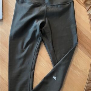 ALO Yoga High Waist Air Lift Legging.  S.  Olive Green.